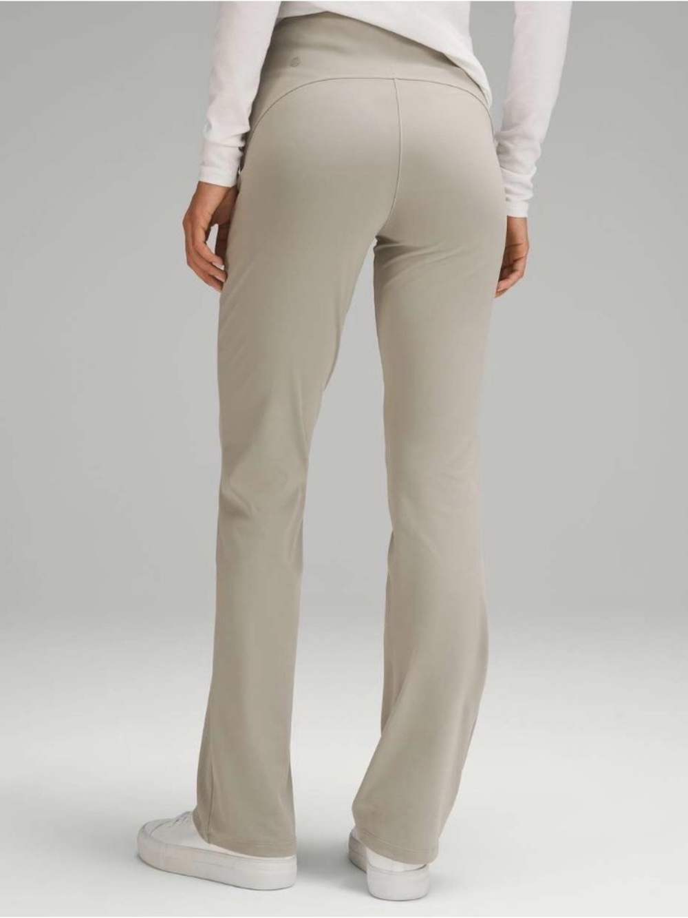 RARE Lululemon Smooth Fit Pull-On High-
Rise Pant Riverstone